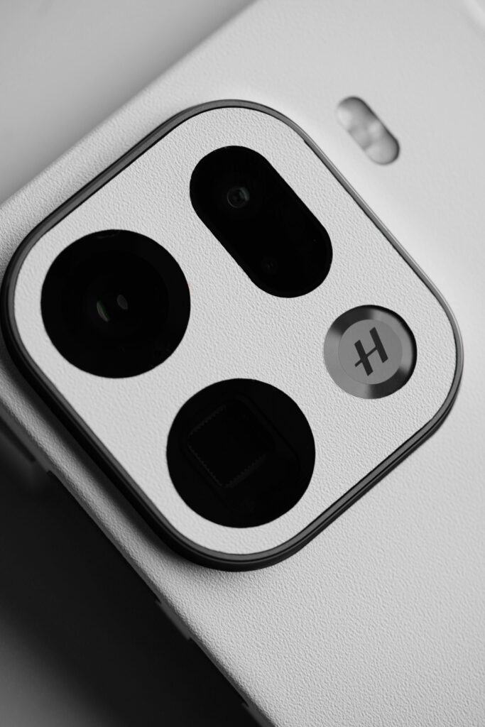 oppo find x9 pro matte white 10