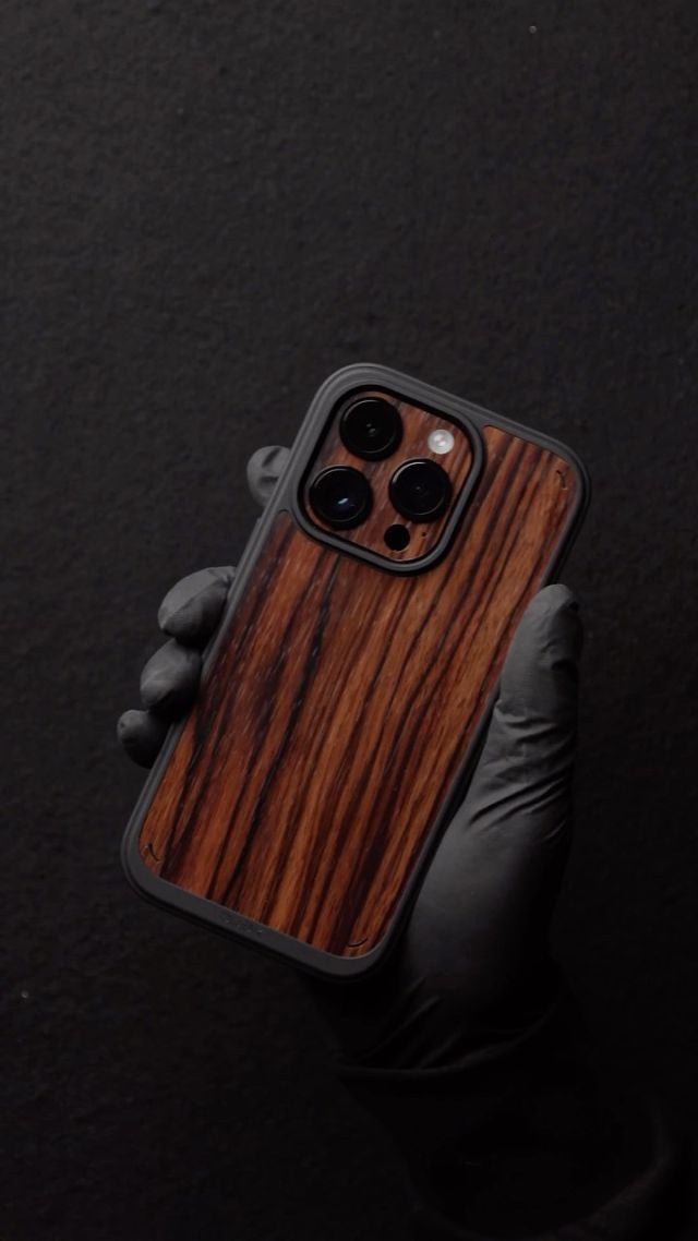 Launching specials: Get 3 signature skins instead of 1 skin.
A unique way to differentiate yourself from the rest of the pack. If you own a DUSK Hybrid Case, you should have access to these premium options.